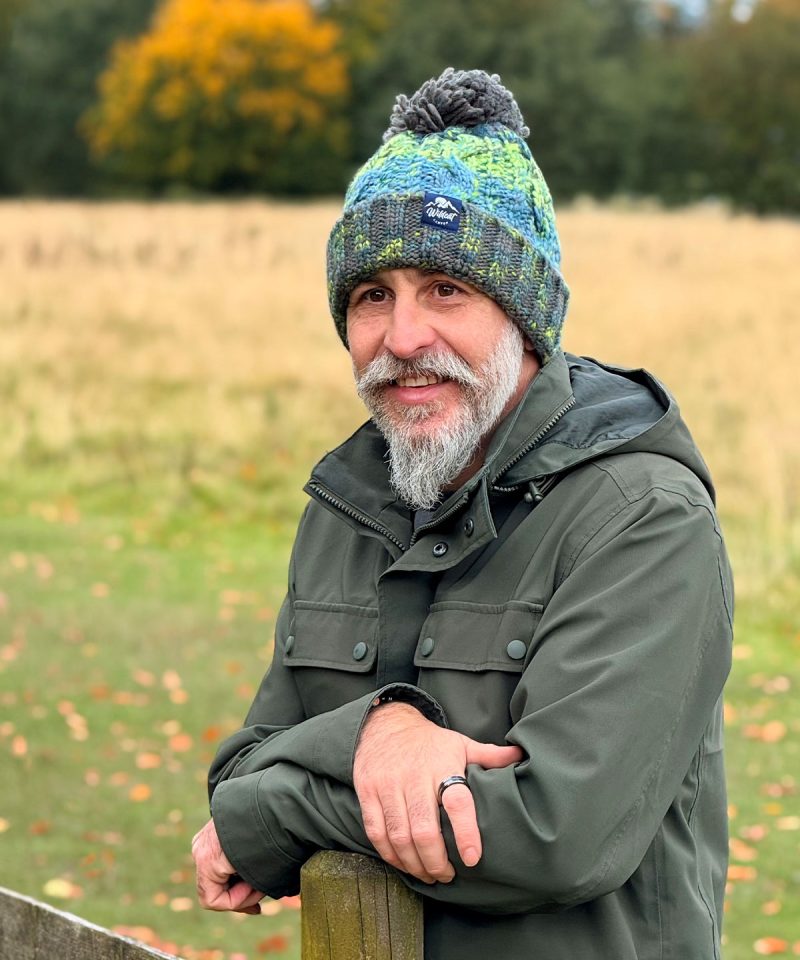 Alternative view of Pathfinder - Adults Bobble Hat (Electric)